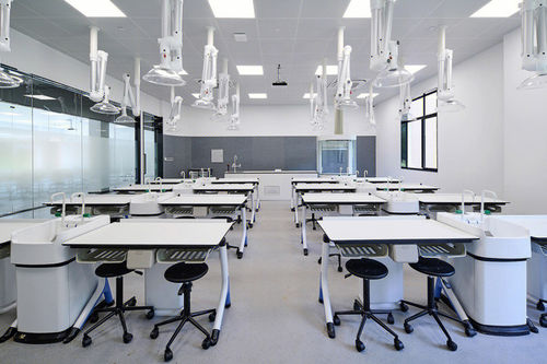 Arredamento per laboratori scolastici - Crea un ambiente accogliente per il cliente canadese nel 2017