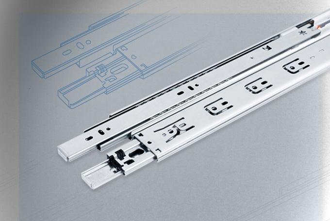 Banchi da lavoro d'acciaio inossidabili del laboratorio con stoccaggio multiuso 5