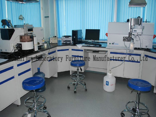 Buon prezzo materiale laminato a freddo 1.0mm d'acciaio della mobilia del laboratorio di altezza di 850mm con i rubinetti dei lavandini in linea