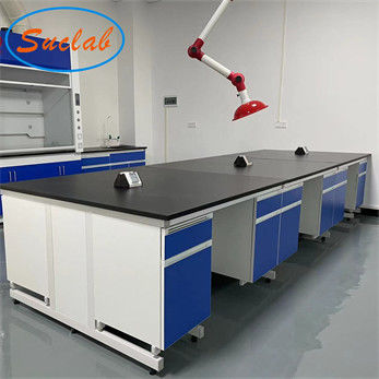 Buon prezzo Banco d'acciaio impermeabile della stazione di lavoro del laboratorio, banchi anticorrosivi dell'isola in laboratorio in linea