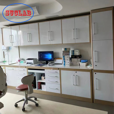 Buon prezzo Nuovi produttori dentari del banco di laboratorio di resistenza della corrosione della polvere dell'epossiresina della struttura di acciaio inossidabile di progettazione in linea