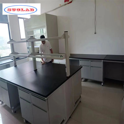Buon prezzo Funzionale Arredamento di laboratorio di chimica in legno Banchi da lavoro di laboratorio grigio bianco per un ambiente di lavoro sicuro in linea
