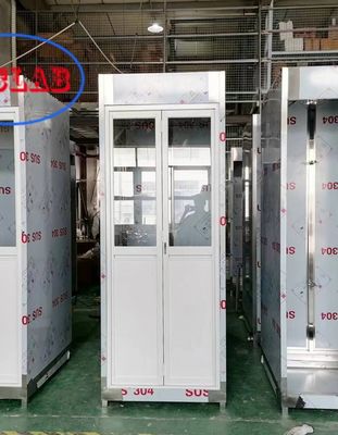 Buon prezzo Doccia di sicurezza dal design pratico con serbatoio d'acqua Facile da installare Ampia copertura dello spruzzo in linea